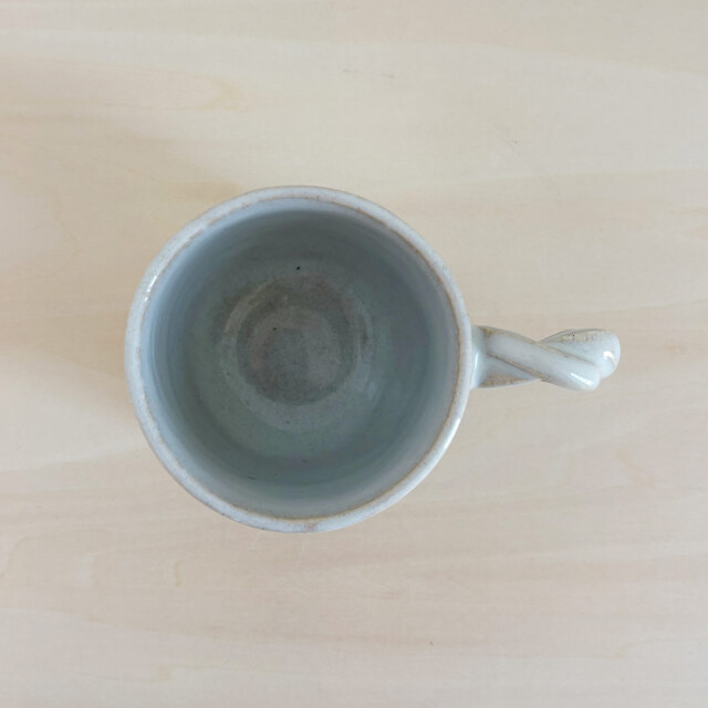 nacchico（ナッチーコ）ねじねじ持ち手のコーヒーカップ（ホワイト）