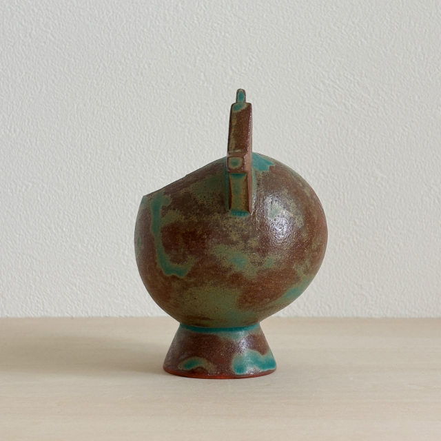 まんまるフォルムの鳥の花器（青緑マット／ビンテージ仕上げ）