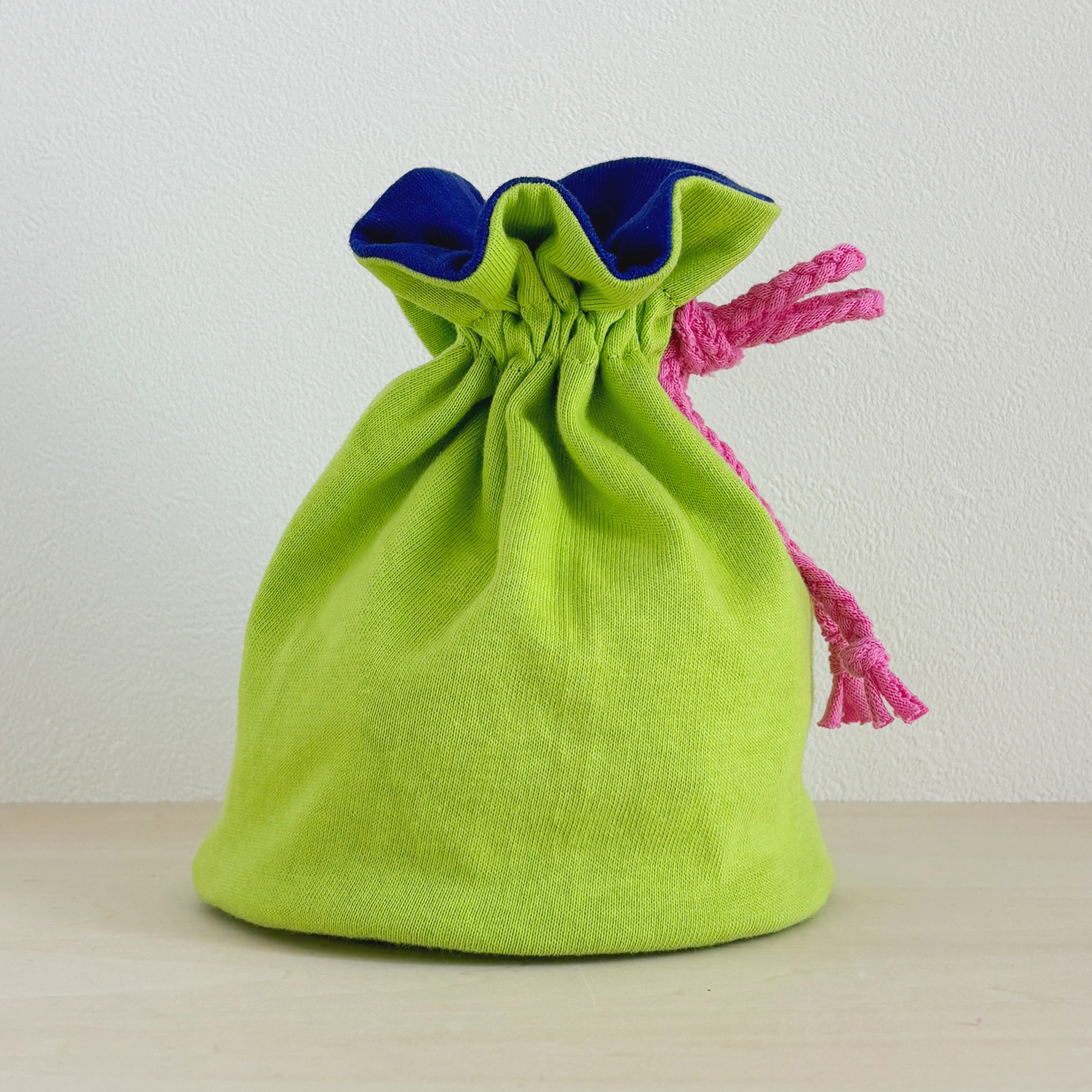 MI:IRO／Kinchaku（キンチャク）／LIGHT GREEN × ROYAL BLUE ×PINK