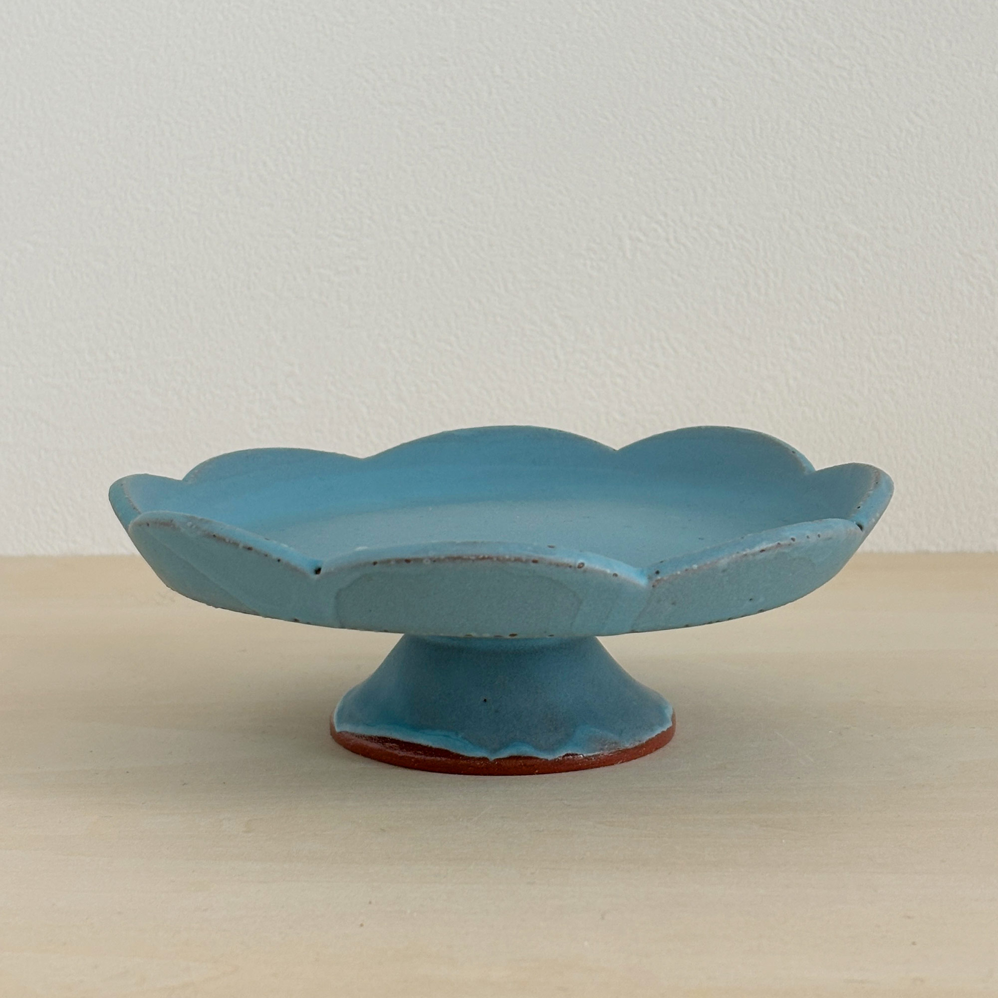 ふわふわフリルのコンポート（空色マット）