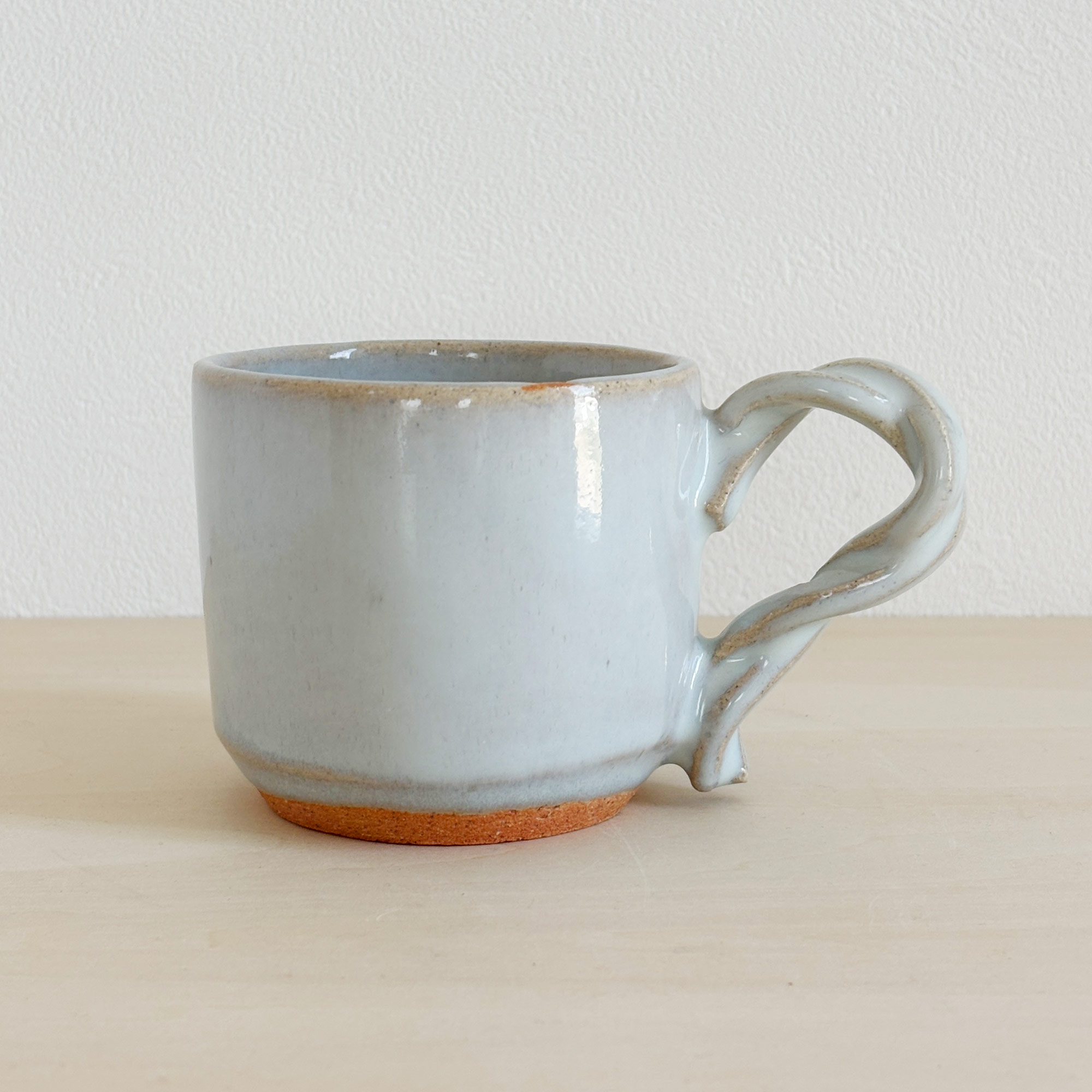 nacchico（ナッチーコ）ねじねじ持ち手のコーヒーカップ（ホワイト）