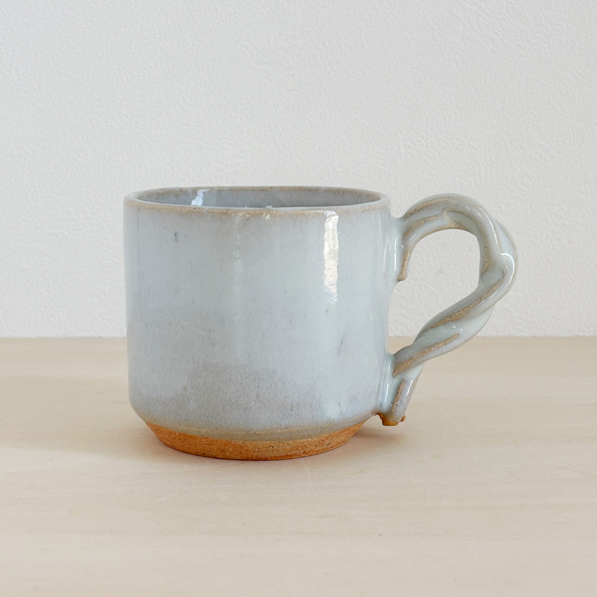 nacchico（ナッチーコ）ねじねじ持ち手のコーヒーカップ（ホワイト）