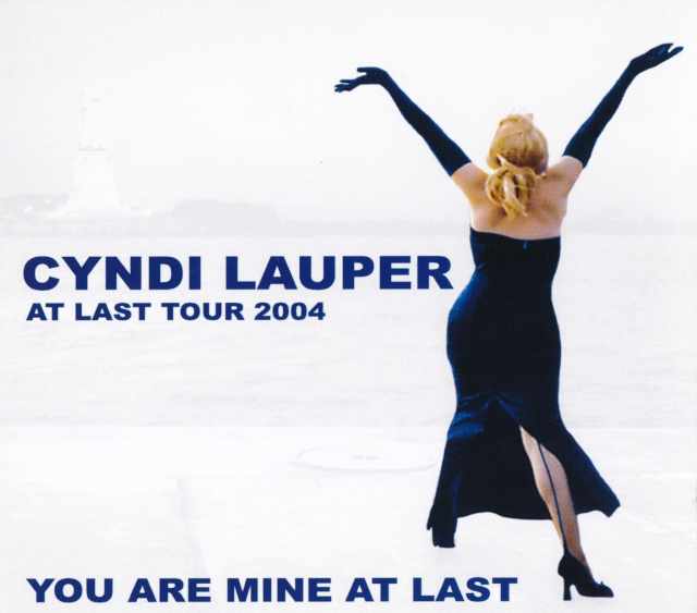 Cyndi Lauper シンディー・ローパー/Tokyo,Japan 6.21.2004
