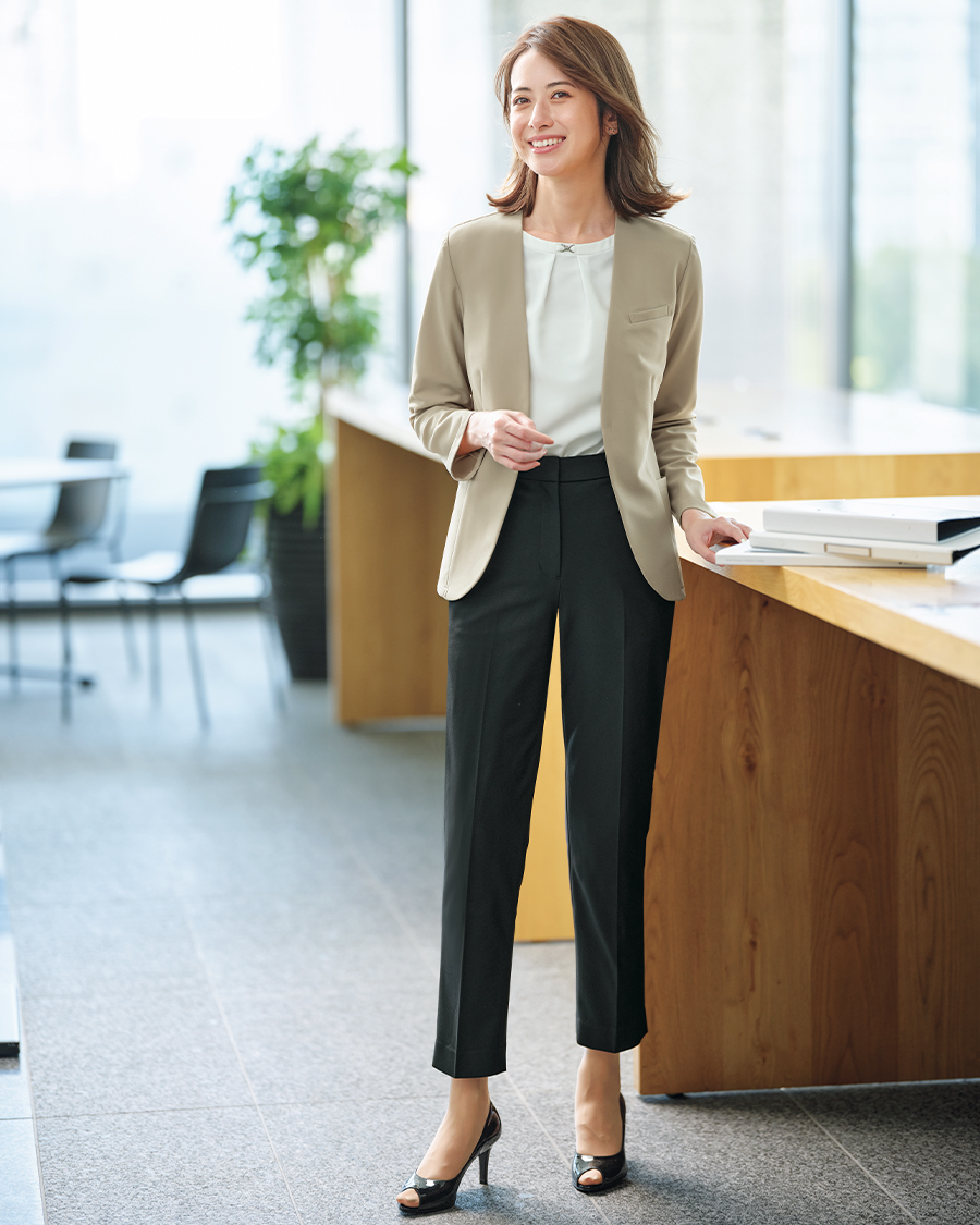 すごラク 【リサイクル・ニット】テーパードパンツ・ブラック