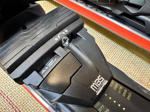 □可動式ビンディングが付いて超特価！□ FISCHER（フィッシャー