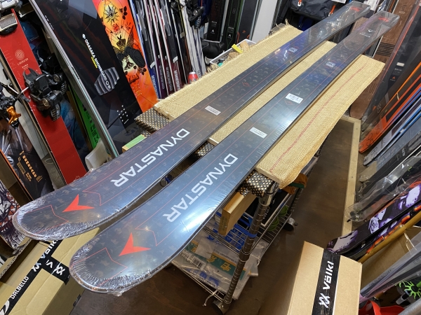 DYNASTER スキー板