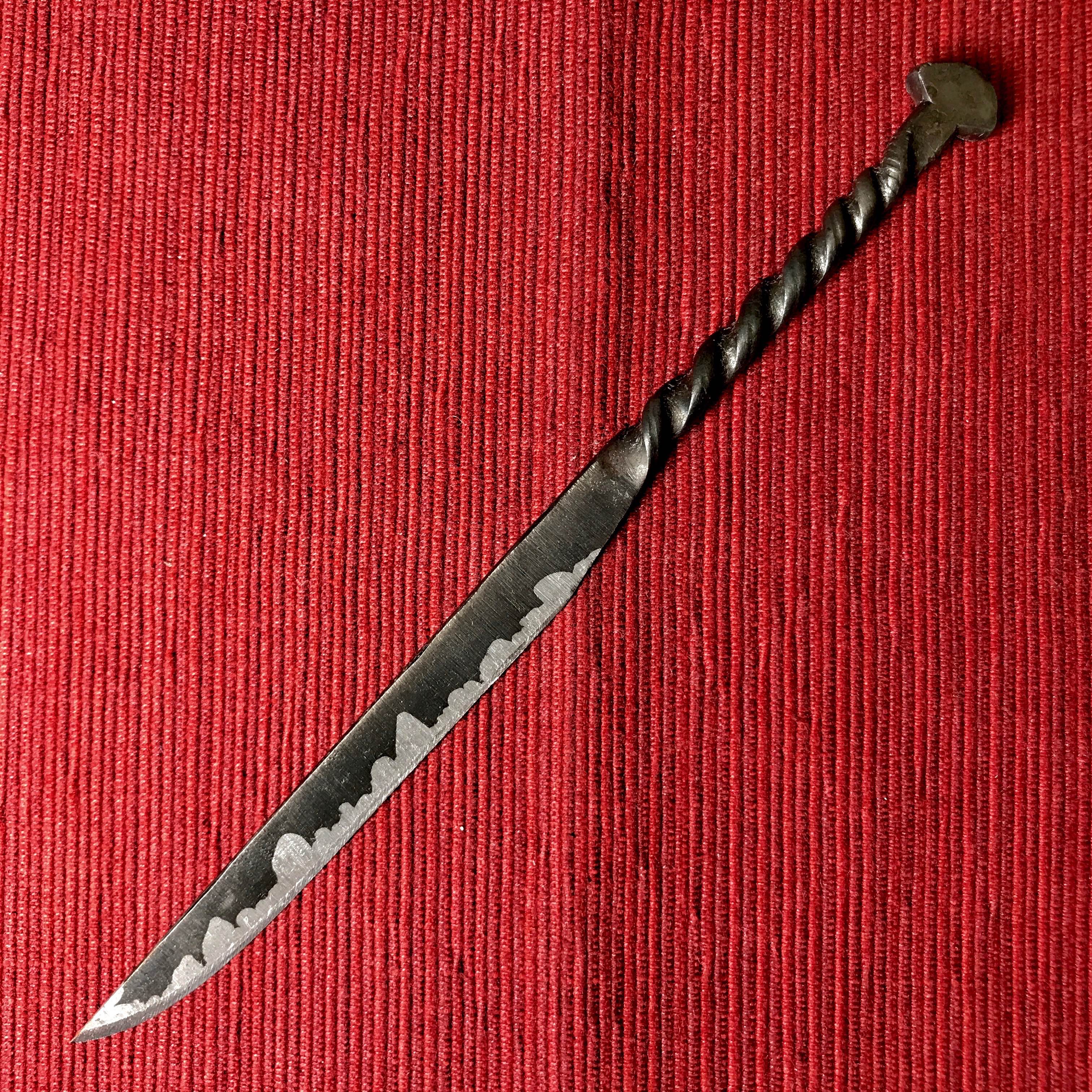 鉄釘紙刀