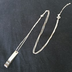 本物の日本刀から切り出しました。太刀切断ペンダント　　二筋樋