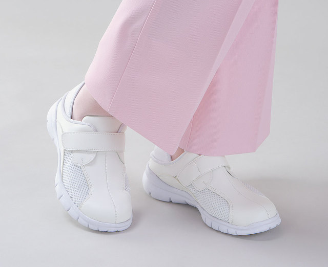 ナース　Ⅱ　EP かかとを踏んでも履ける2WAYタイプのナースシューズ