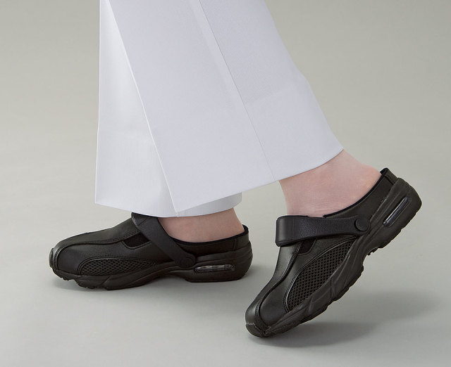 エアークッション内蔵ソールが足にやさしいナースクロッグ