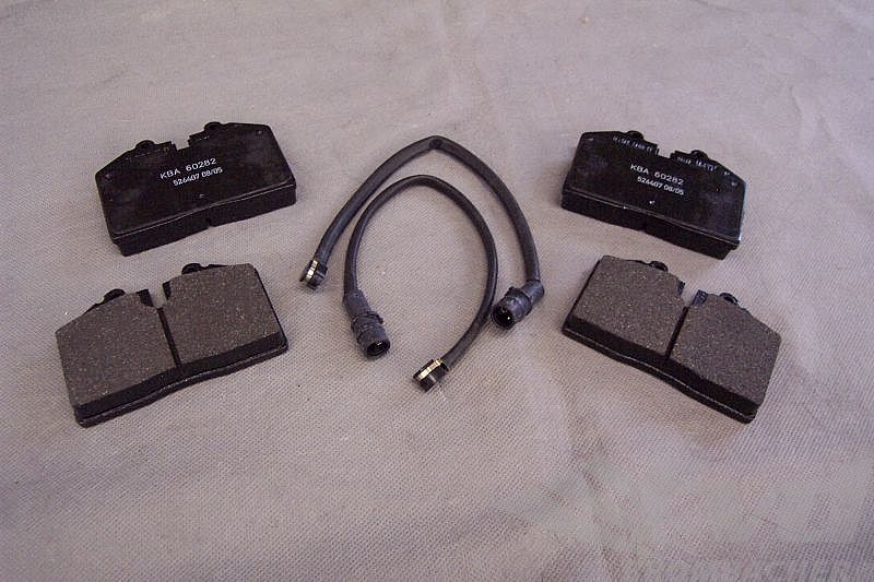 ポルシェ・930ターボ　フロントブレーキサービスキット　Brake service kit front