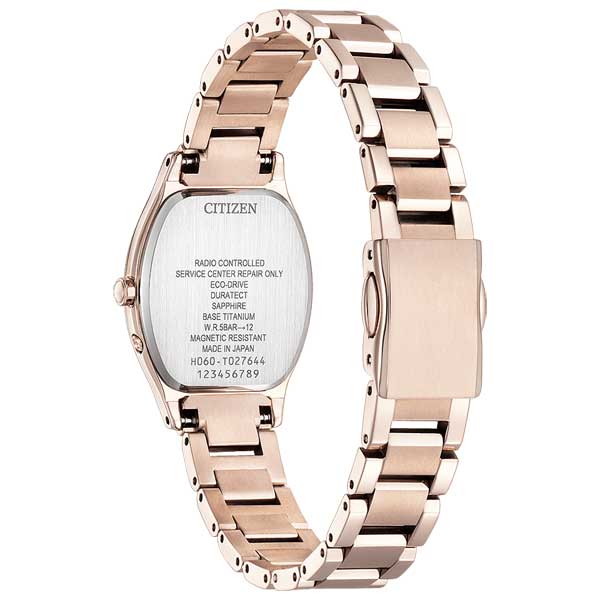 【新品】シチズン CITIZEN 腕時計 レディース ES9354-69A クロスシー エコ・ドライブ電波時計 ティタニアライン ハッピーフライト シリーズ xC エコ・ドライブ電波（H060） オフホワイトxサクラピンク アナログ表示 シチズン クロスシー ベーシックコレクション サクラピンク ES9354-69A