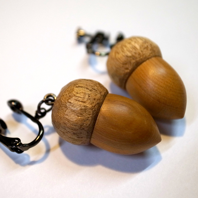 岡下勝敏さん「どんぐりのピアス＆イヤリング」