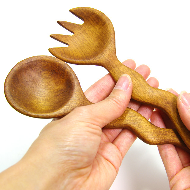 山桜の木の手彫り「サラダサーバーセット」