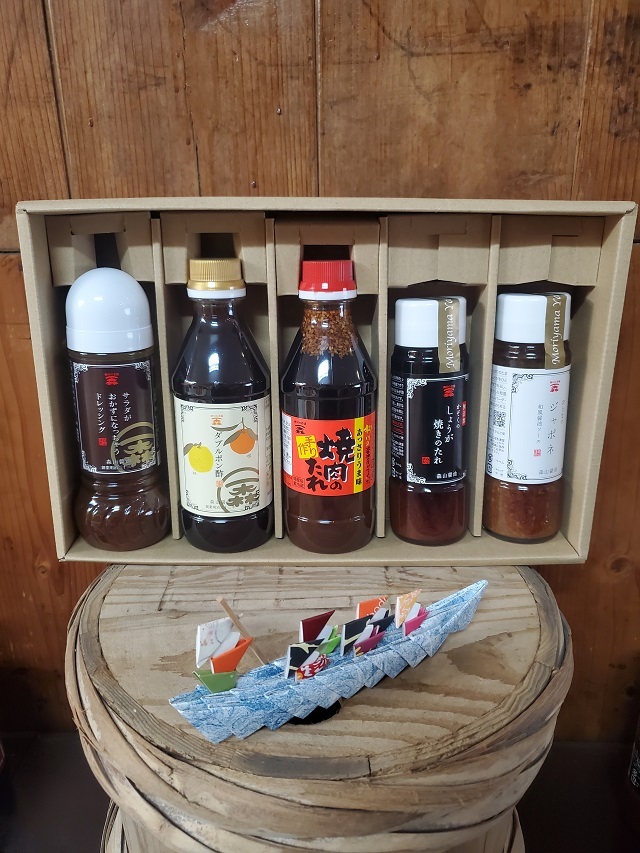 【喜ばれるギフトK】　おかずになっちゃうドレッシング、おとなのジャポネソース、しょうが焼きのたれ、橙柚子ダブルポン酢、焼肉のたれあっさりうま味