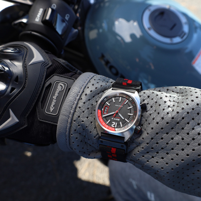 MOTO-R Mid レッド/MOTO-R Mid Red [S808M-01]