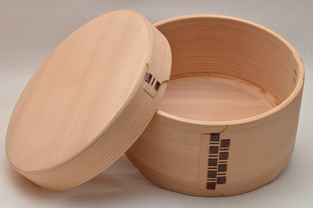 おひつ（御櫃）天然秋田杉使用でご飯がべちゃべちゃにならない作り