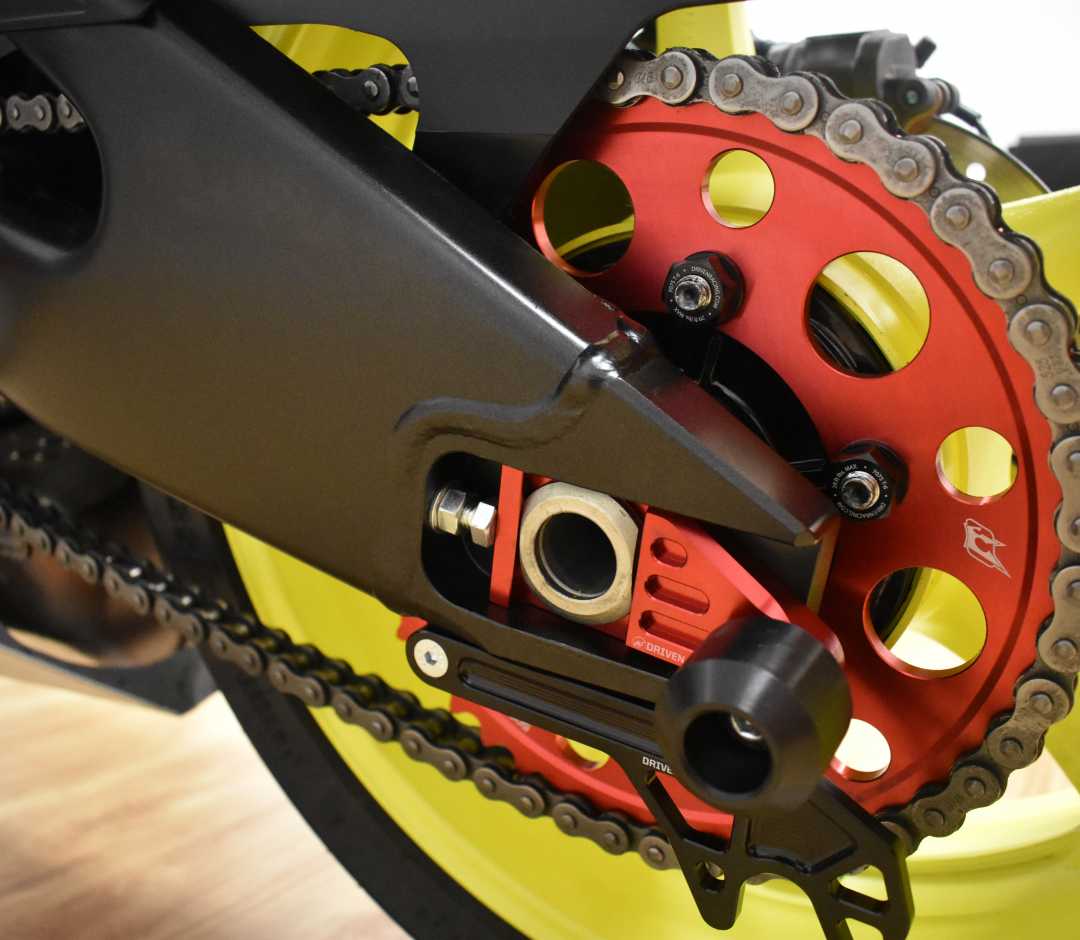 Yamaha YZF-R6  2017 用アクスルブロックスライダー