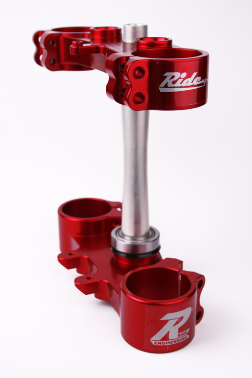 RIDE ENGINEERINGトリプルクランプキット RMZ450 (10-12) レッド 20mm オフセット