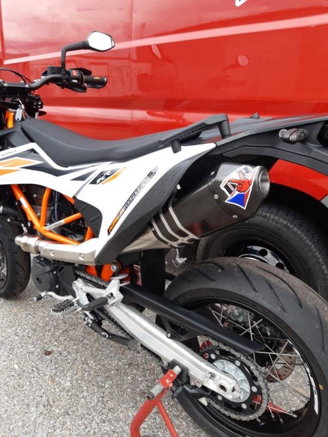 DVR Racing KTM 690 , Husqvarna 701用カーボンフルエキゾースト
