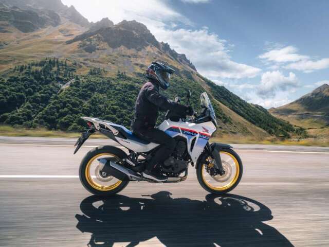 ホンダ　トランザルプ　400V　ホイール　前後　セット 前後セット）Honda XL750 Transalp オフロードコンプリートホイール
