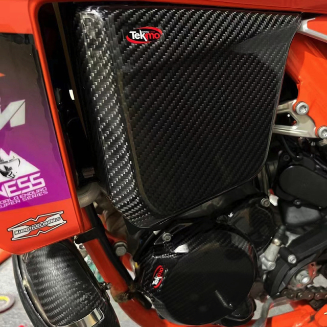CMTカーボンタンクガード　KTM.ハスク.GASGAS CMTカーボンタンクガード KTM.ハスク.GASGAS CMT Compositi
