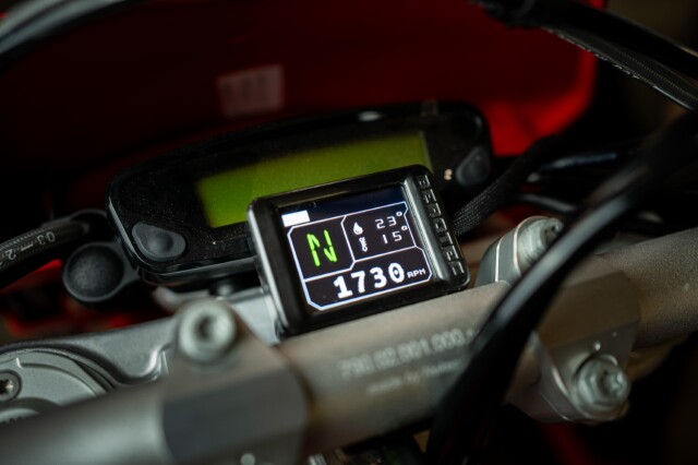 CUMPAN コックピットアシスタント デジタル追加メーターキット GasGas