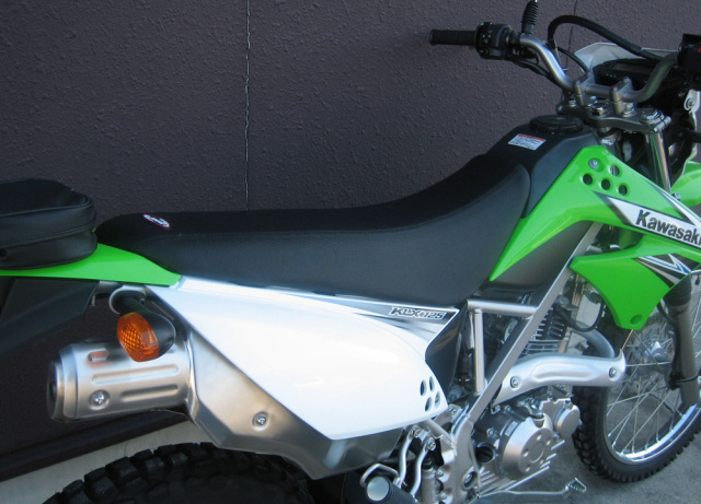 SPIRAL スパイラル　ハイシートフォーム＆カバーキット(オフロード）　KAWASAKI KLX125/D-TRACKER125 10-15