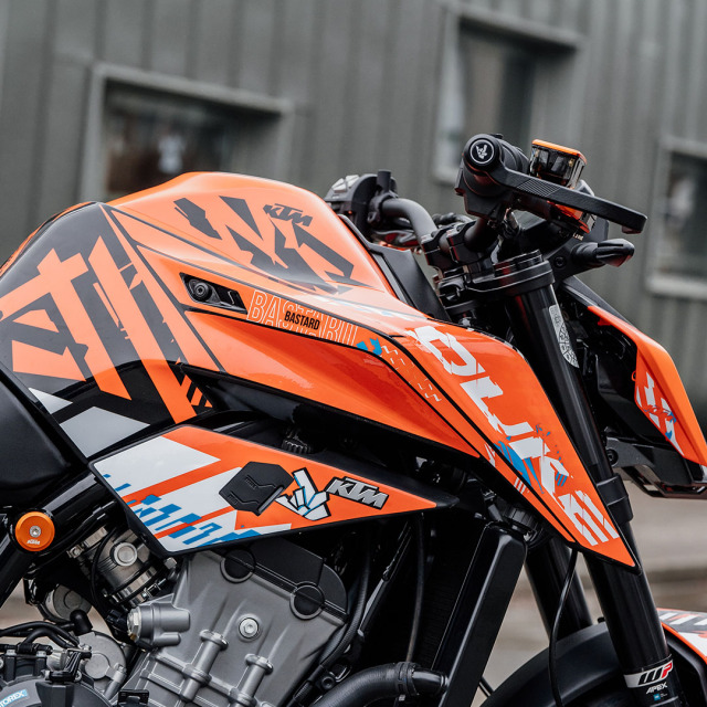 Bagoros performance バゴロスパフォーマンス デカールフルキット THE MAD RABBIT KTM DUKE 125/200/250/390, 690 SMC-R