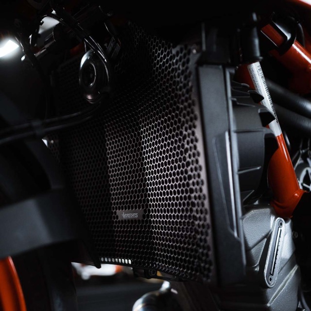 KTM1290 super Duke R ラジエーターガード KTM 1290スーパーデューク R 20- ラジエーターガード ブラック
