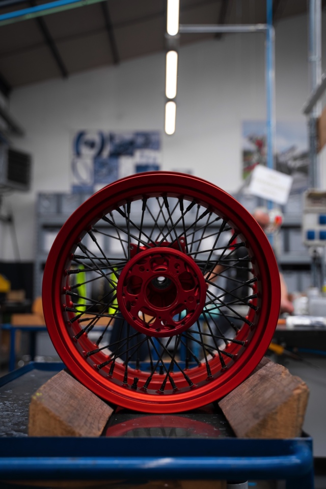 BMW 水冷 R1200/R1250 GS Adventure リア ホイール