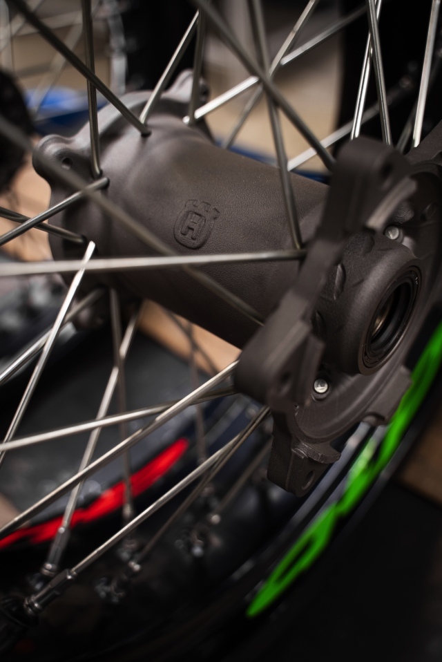 アウトレット 短納期】（前後セット）Husqvarna用アルピナモタード