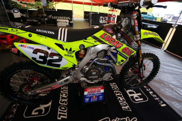 ENJOY MFG Troy Lee LUCAS OILチームデカールフルキット(ネオン）＋