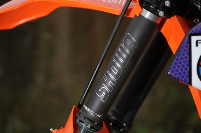 FORKSHRINK-360° フォークシュリンク SHOWA用 2枚セット フォーク