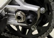 Kawasaki Versys (KLE 650) 2006-2012 用アクスルブロックスライダー