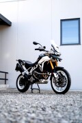 （前後セット・STS2 鍛造リム） alpina チューブレスホイール Triumph Tiger 900用