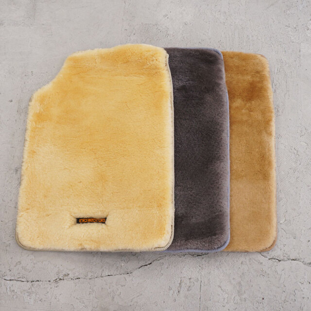 ムートン製カーシートカバー（リアシート用・4.5匹サイズ）