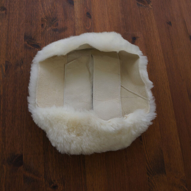 新品未使用　純羊毛　オーストラリア　AUSKIN　ティッシュボックスカーバ ティッシュケース ムートン 全2色 ティッシュボックス ティッシュカバー