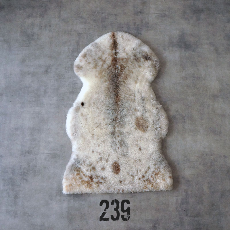 spottyムートンラグ#239