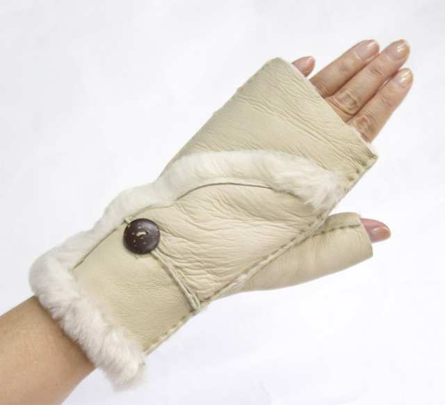 フィンガーレス手袋