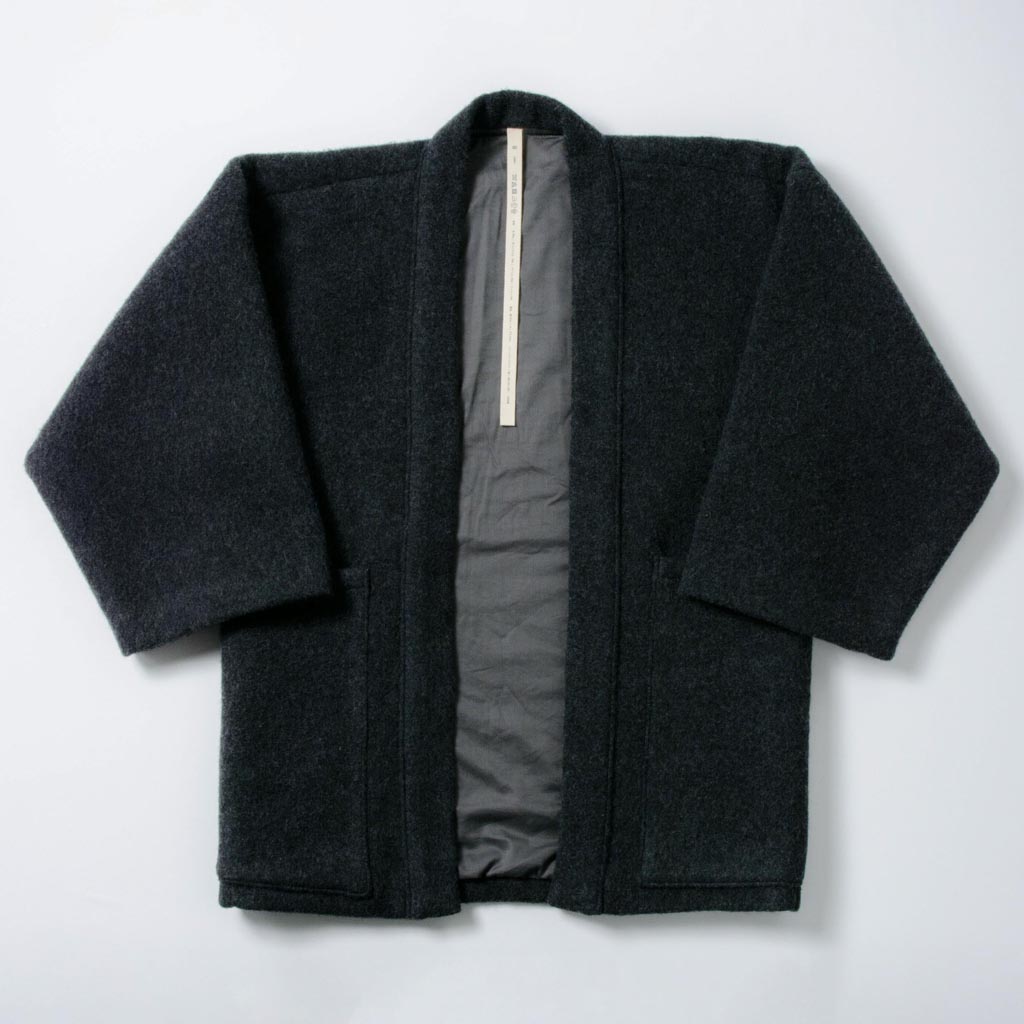 ふるさと納税 服 長野県 千曲市 co:do - 半纏 (サイズ：00 着丈:76cm 胸回り:132cm アームホール:64cm 裄丈:72cm) はんてん 再生ウール 日本製 エコファッショ… co:do - 半纏(サイズ：+1 着丈:79cm 胸回り:142cm アームホール