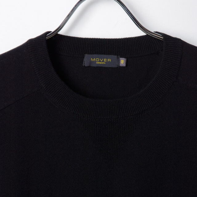 クルーネックセーター