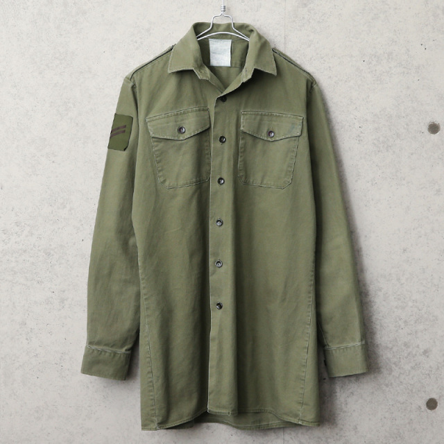 実物 USED イギリス軍 フィールドシャツ オリーブ
