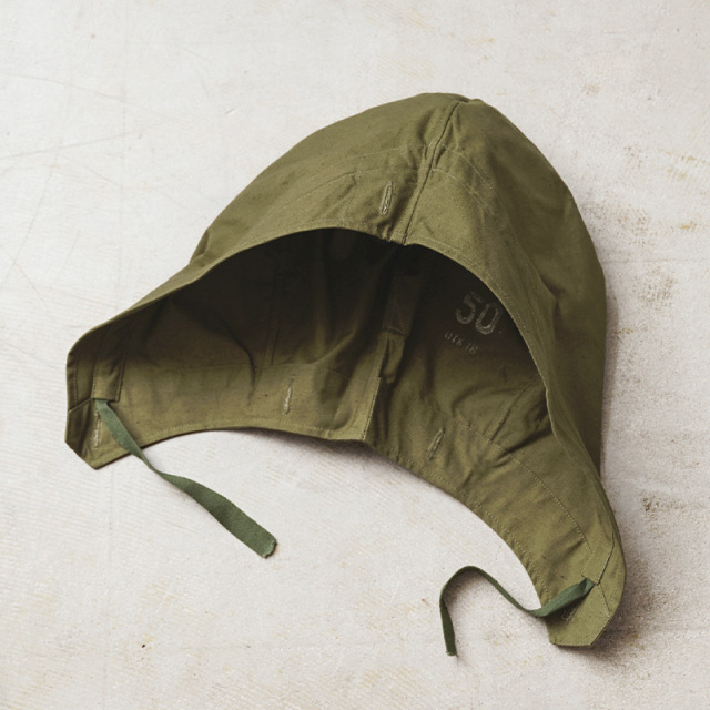 実物 新品 デッドストック ロシア軍（旧ソ連軍）タンカースジャケット用フード カーキ