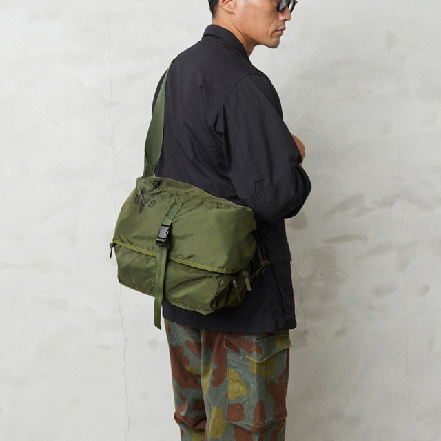 実物 新品 デッドストック 米軍 GP Medic BAG 3セクション ショルダーバッグ