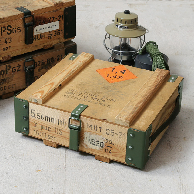 実物 USED ポーランド軍 アンモボックス ウッド メタルフレーム 弾薬箱