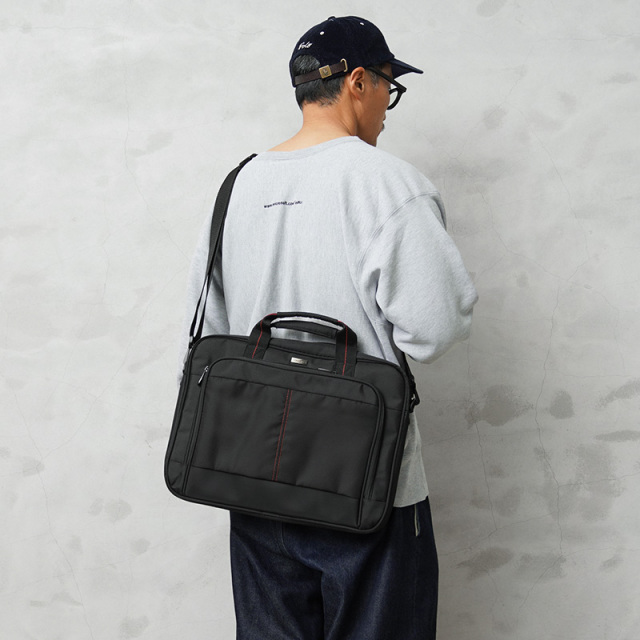 新品 米軍放出 Targus社製 16インチ PC用 ラップトップケース RED