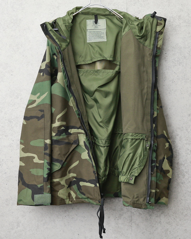ミリタリー 卸売 仕入れ 問屋 実物 新品 米軍 Ecwcs Gen1型パーカー ウッドランド迷彩