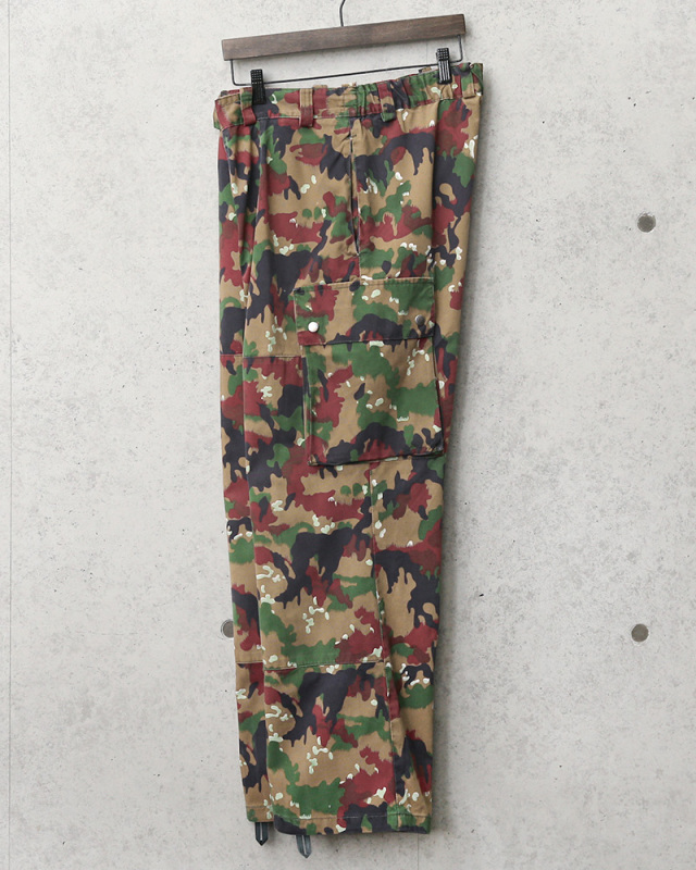ミリタリー 卸売 仕入れ 問屋 実物 USED スイス軍 M-83 フィールド