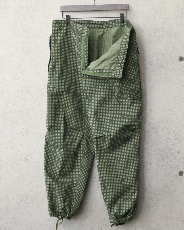 ミリタリー 卸売 仕入れ 問屋 実物 新品 デットストック 米軍 ナイト